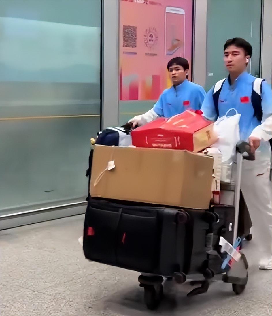 提供服务器建主、万人房间、反作弊等极致游戏体验。相关图片